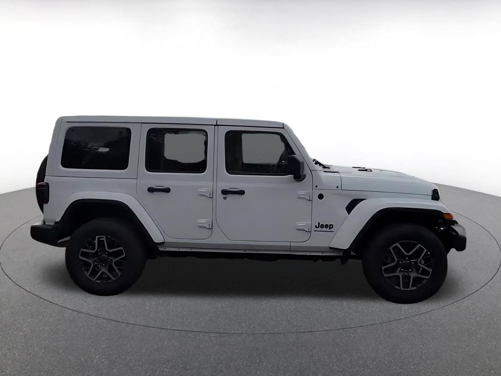 Thumbnail: 2025 Jeep Wrangler - 14