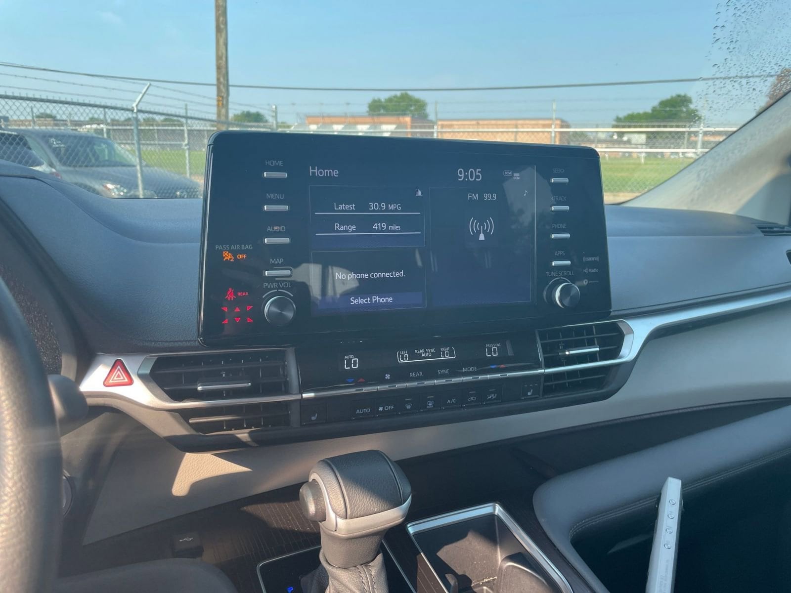 Thumbnail: 2024 Toyota Sienna - 18