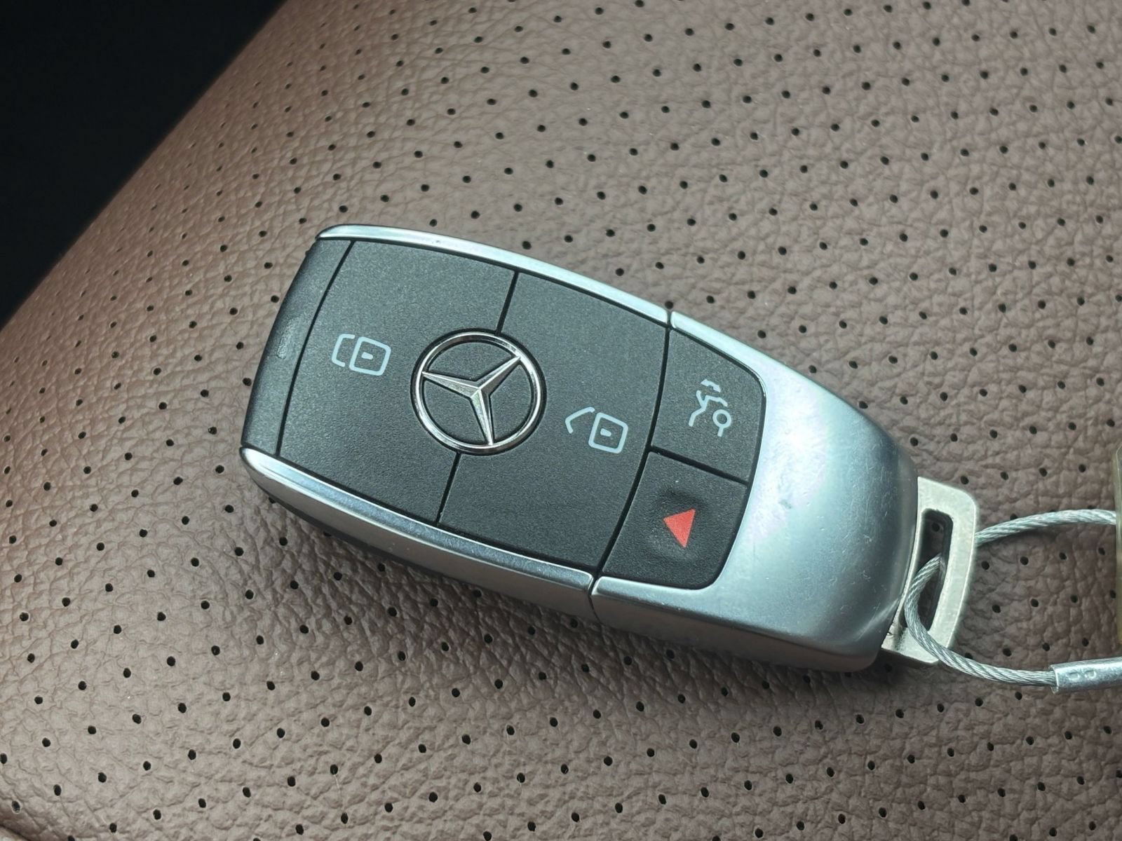 Thumbnail: 2026 Mercedes-Benz GLE - 20