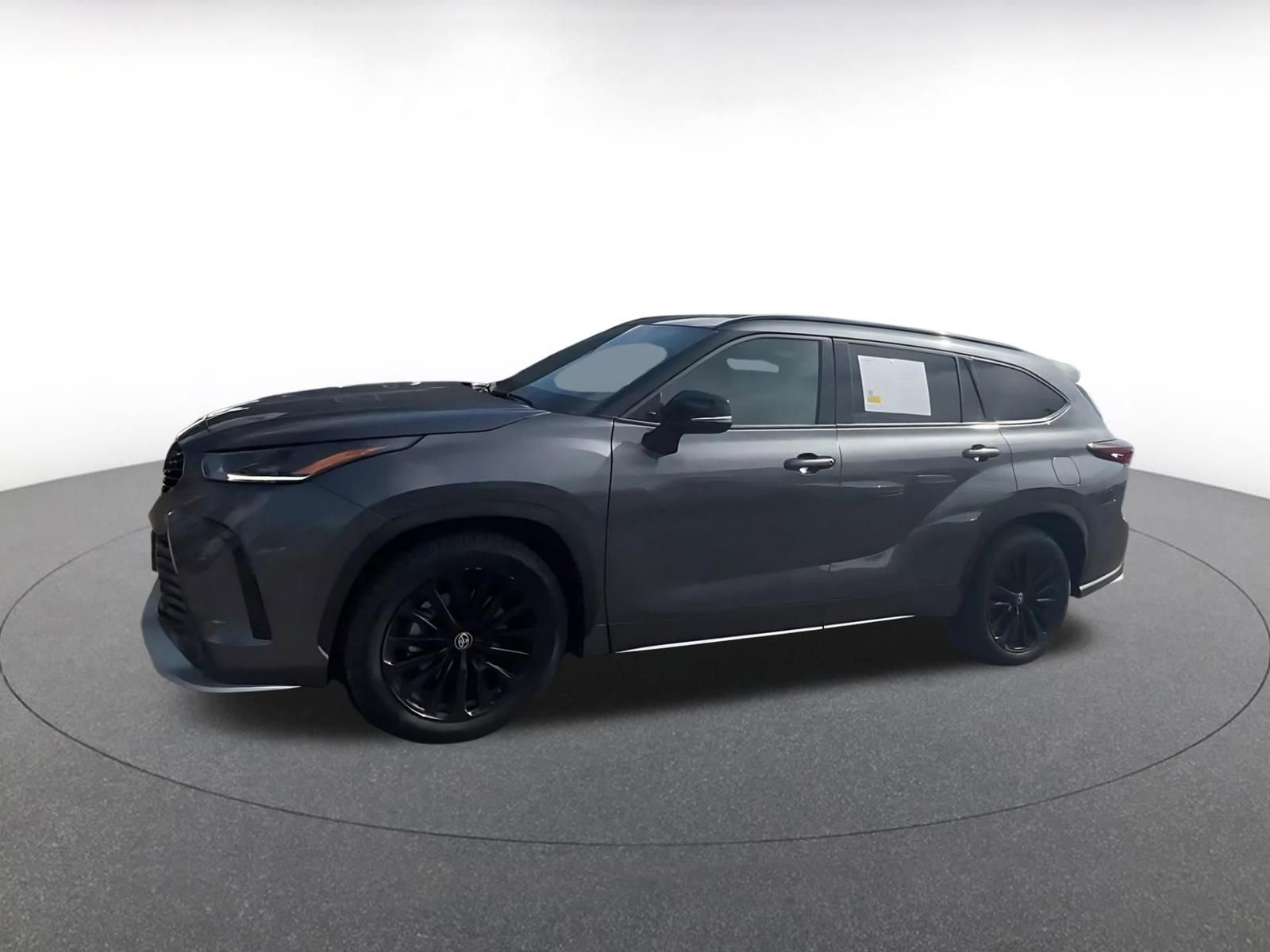 Thumbnail: 2025 Toyota Highlander - 7