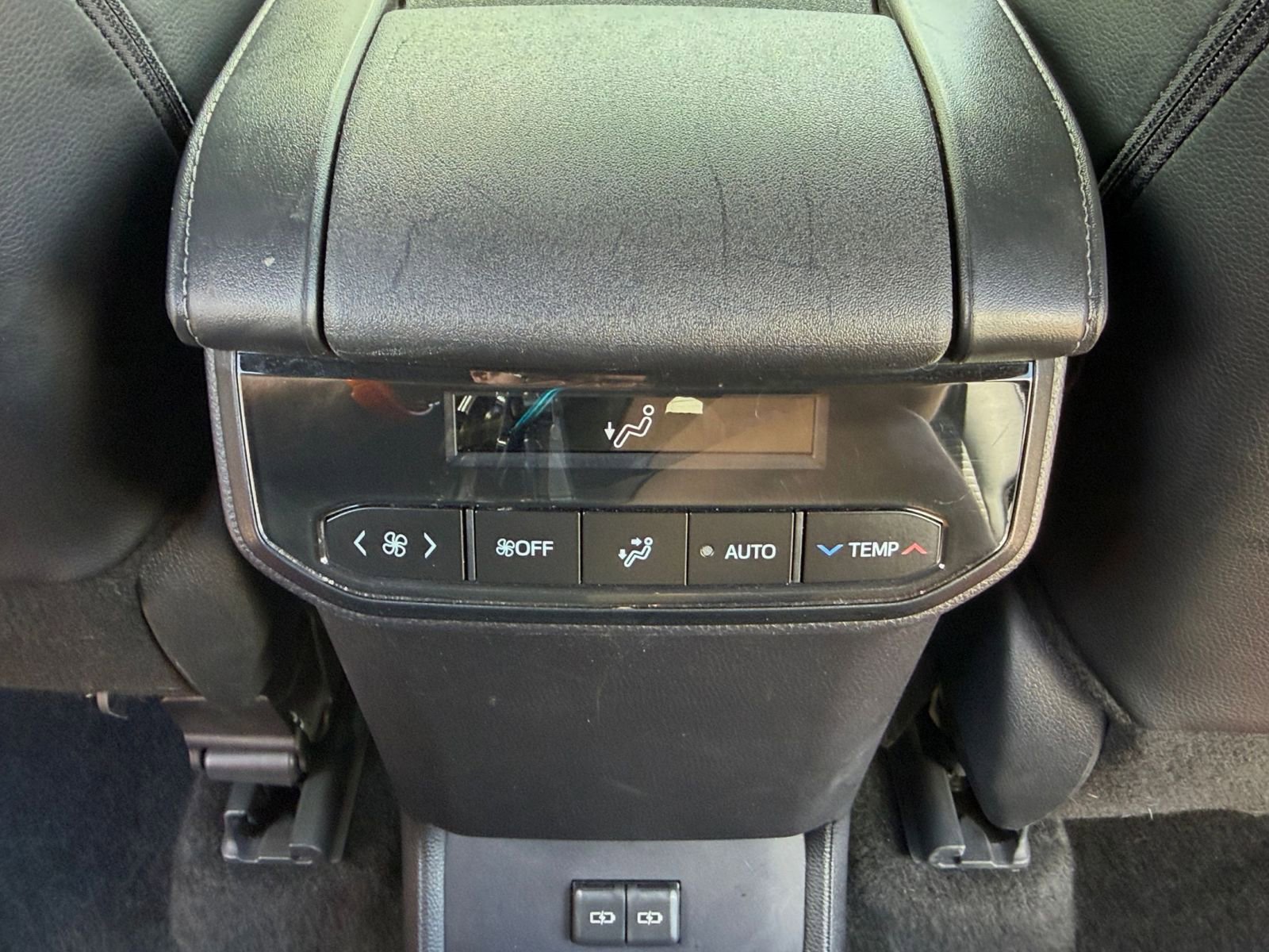 Thumbnail: 2025 Toyota Highlander - 24