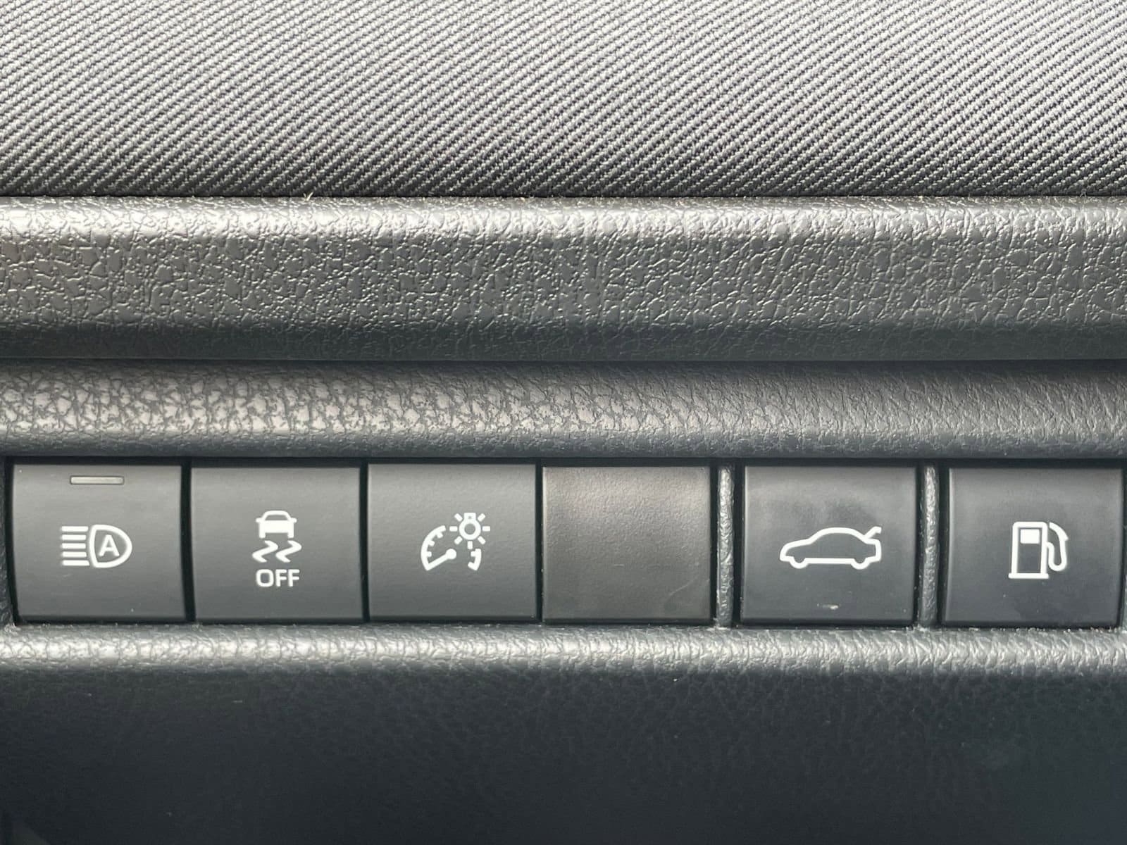 Thumbnail: 2025 Toyota Camry - 22