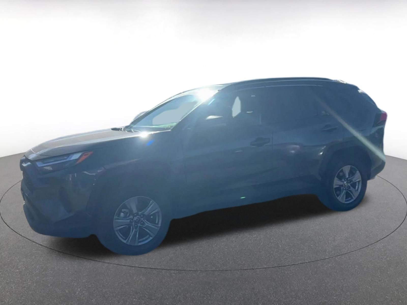 Thumbnail: 2025 Toyota RAV4 - 8