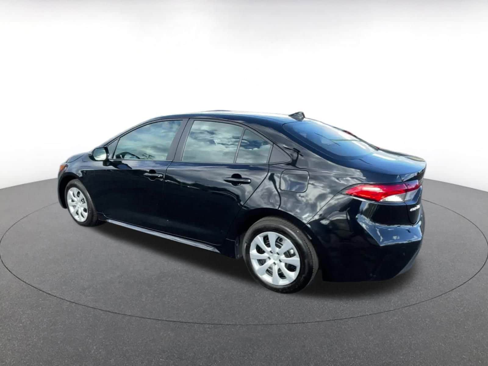 Thumbnail: 2024 Toyota Corolla - 10