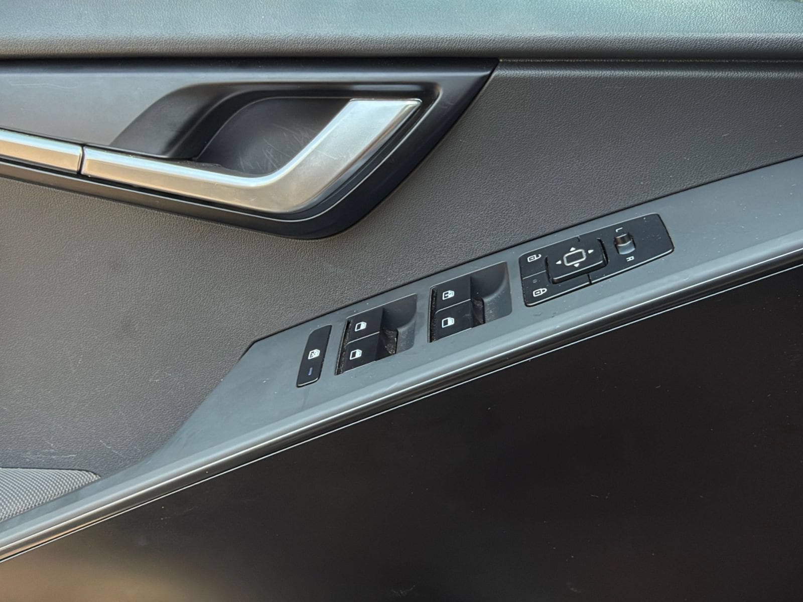 Thumbnail: 2026 Kia Niro - 18