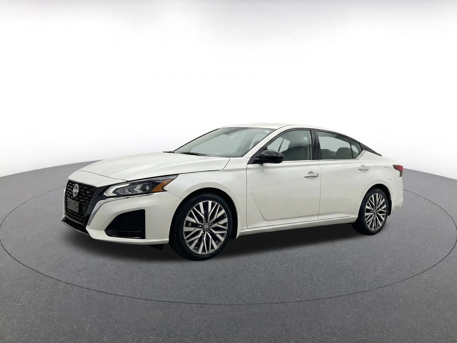 Thumbnail: 2025 Nissan Altima - 3