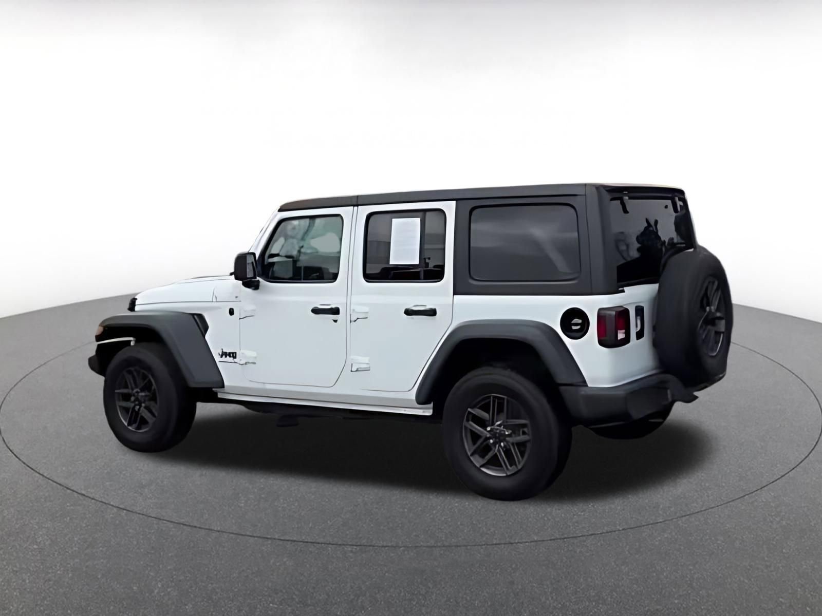 Thumbnail: 2025 Jeep Wrangler - 16