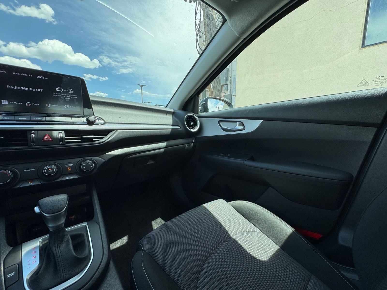 2024 Kia Forte LXS 33
