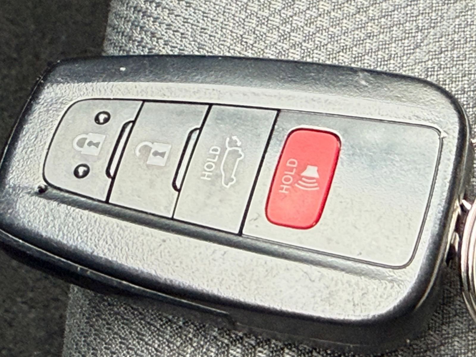 Thumbnail: 2025 Toyota RAV4 - 21