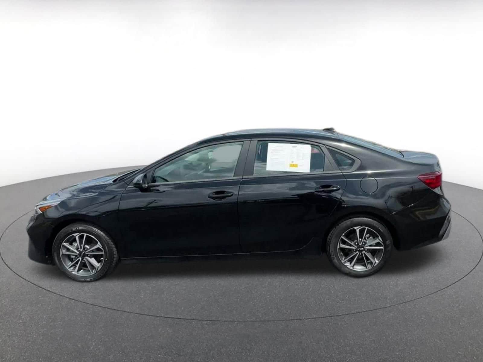 2024 Kia Forte LXS 8