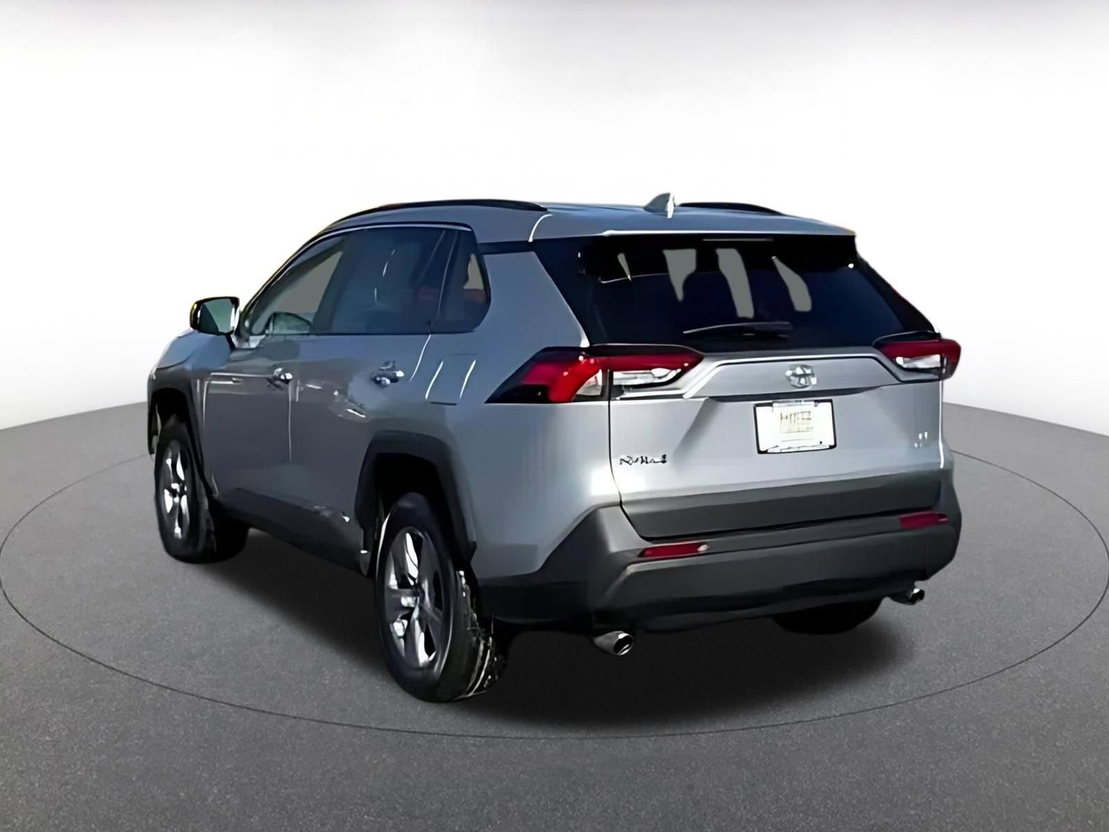 Thumbnail: 2025 Toyota RAV4 - 10