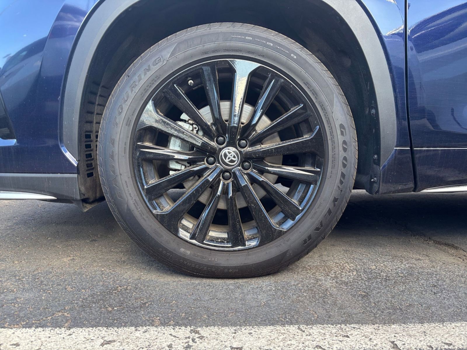 Thumbnail: 2025 Toyota Highlander - 33