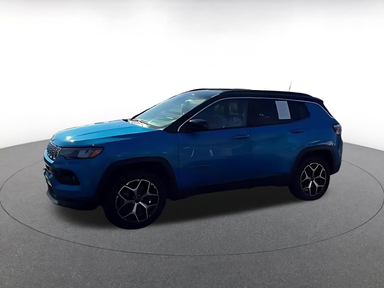 Thumbnail: 2025 Jeep Compass - 9