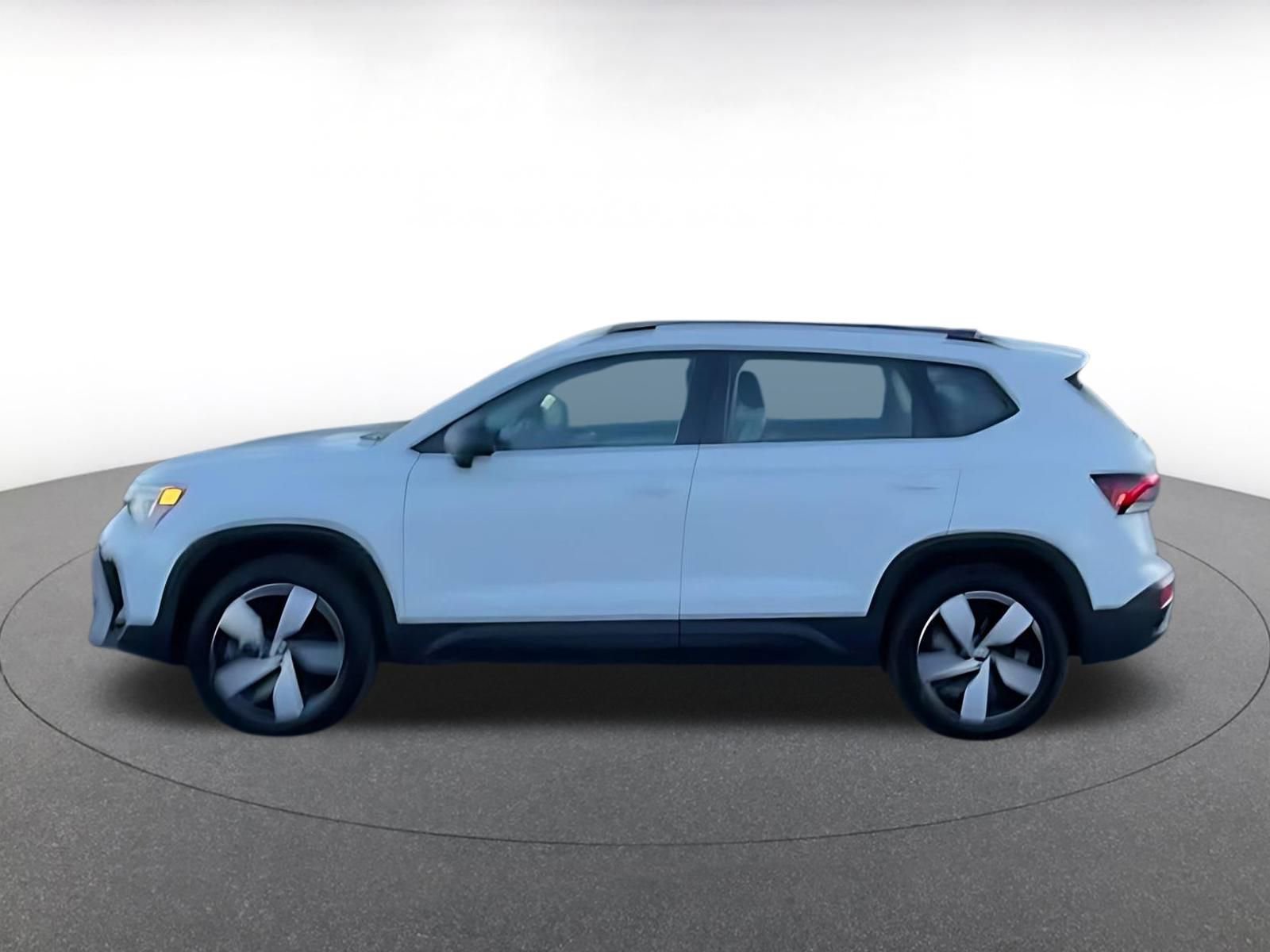 Thumbnail: 2025 Volkswagen Taos - 9