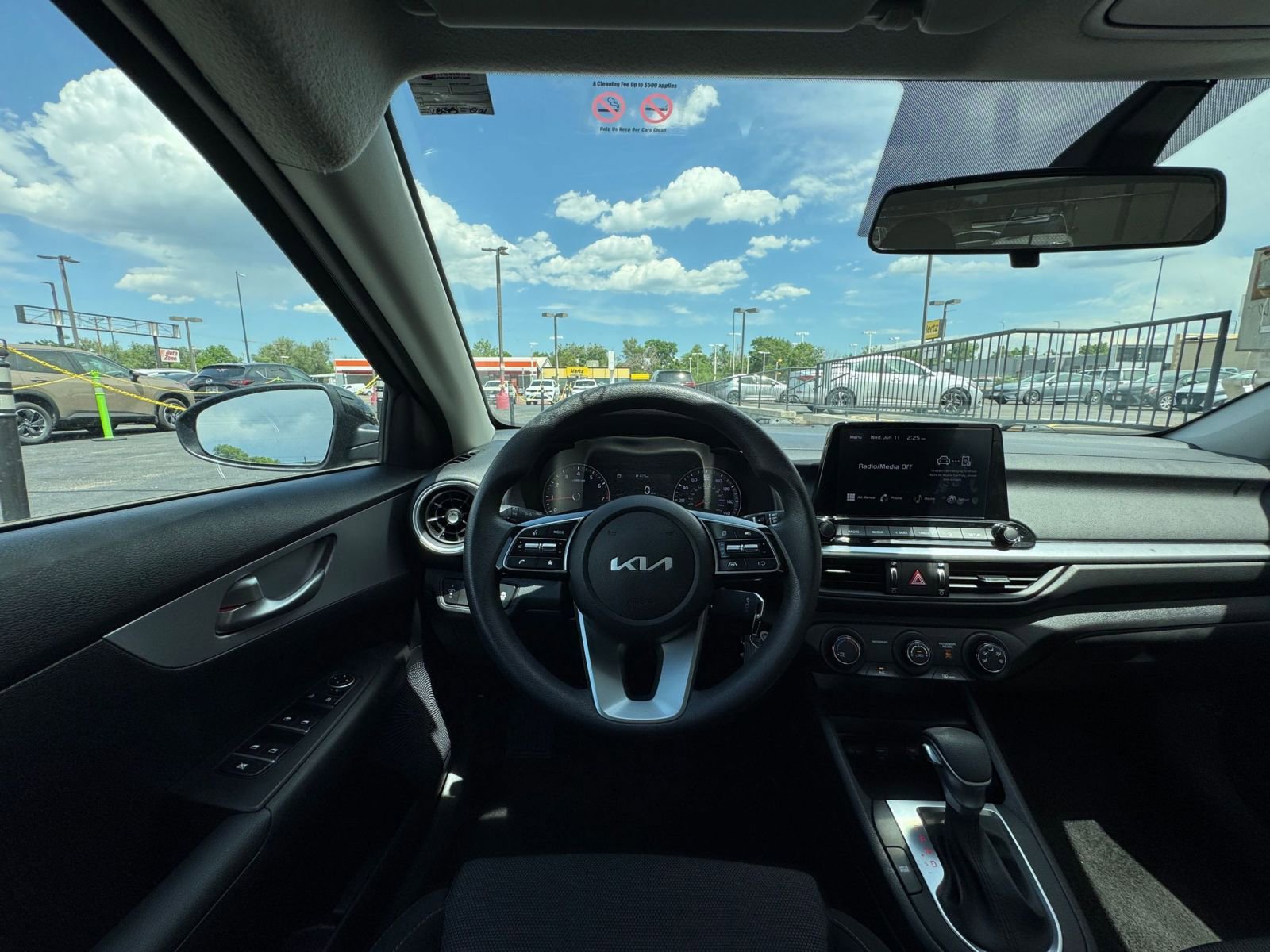 2024 Kia Forte LXS 32