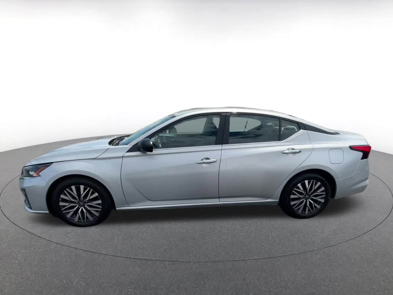 Thumbnail: 2024 Nissan Altima - 9
