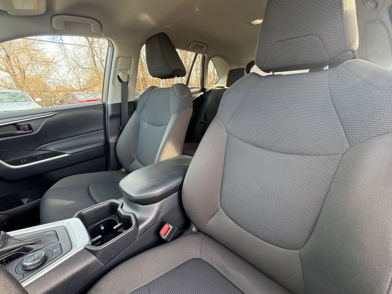 Thumbnail: 2025 Toyota RAV4 - 35