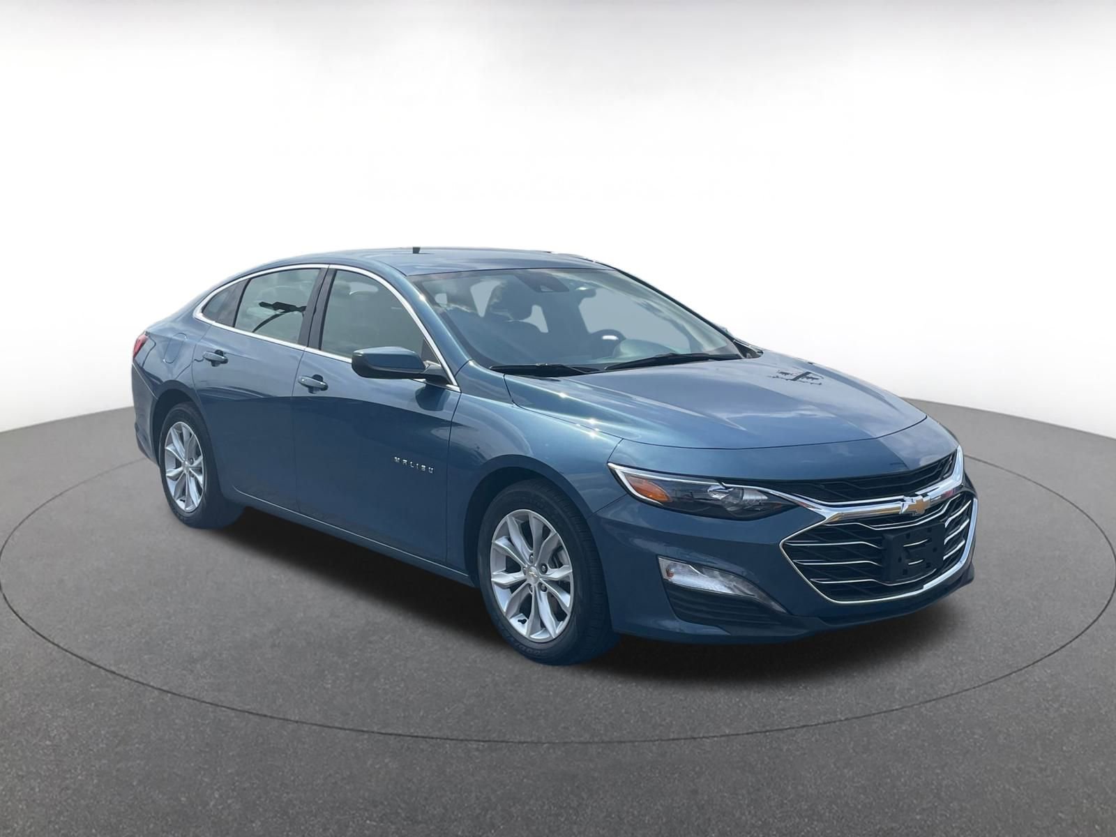 Thumbnail: 2024 Chevrolet Malibu - 1