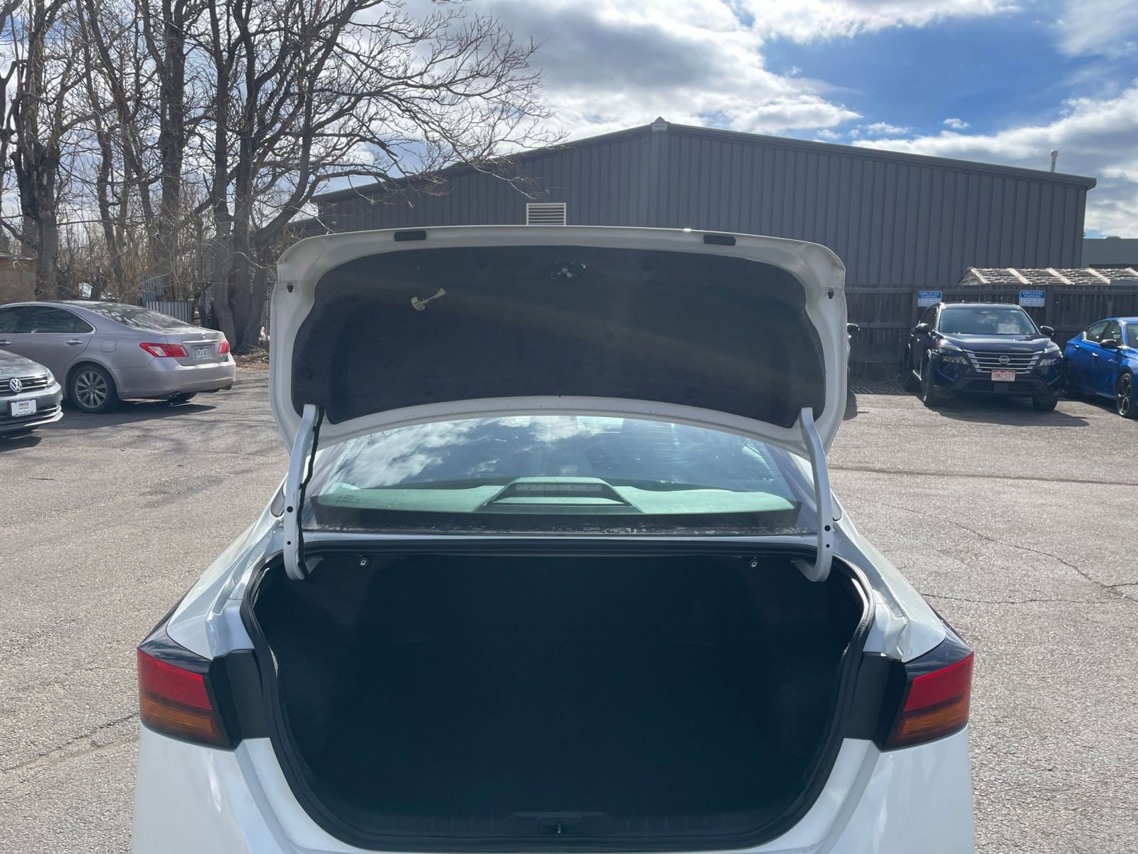 Thumbnail: 2025 Nissan Altima - 30