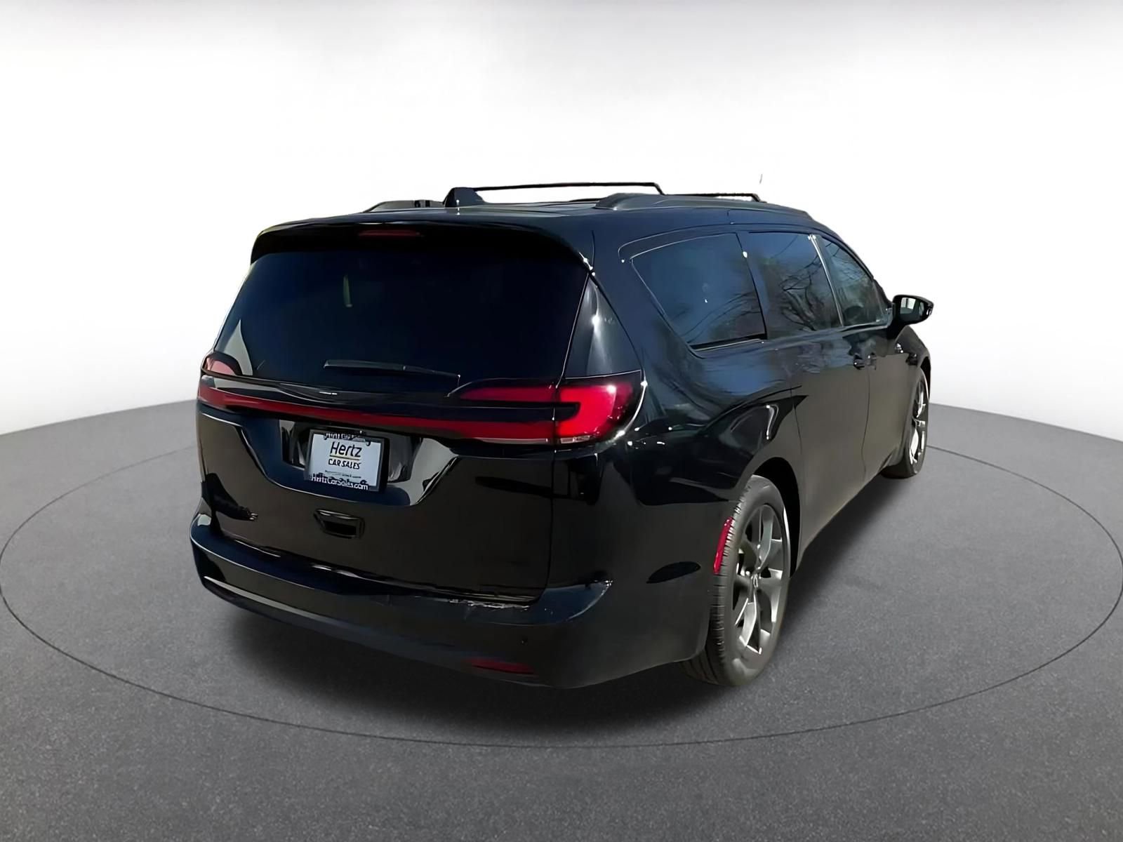 Thumbnail: 2025 Chrysler Pacifica - 14