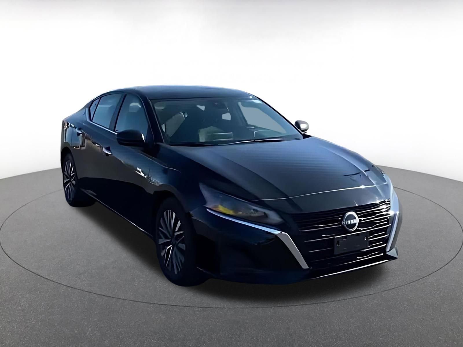 Thumbnail: 2025 Nissan Altima - 11