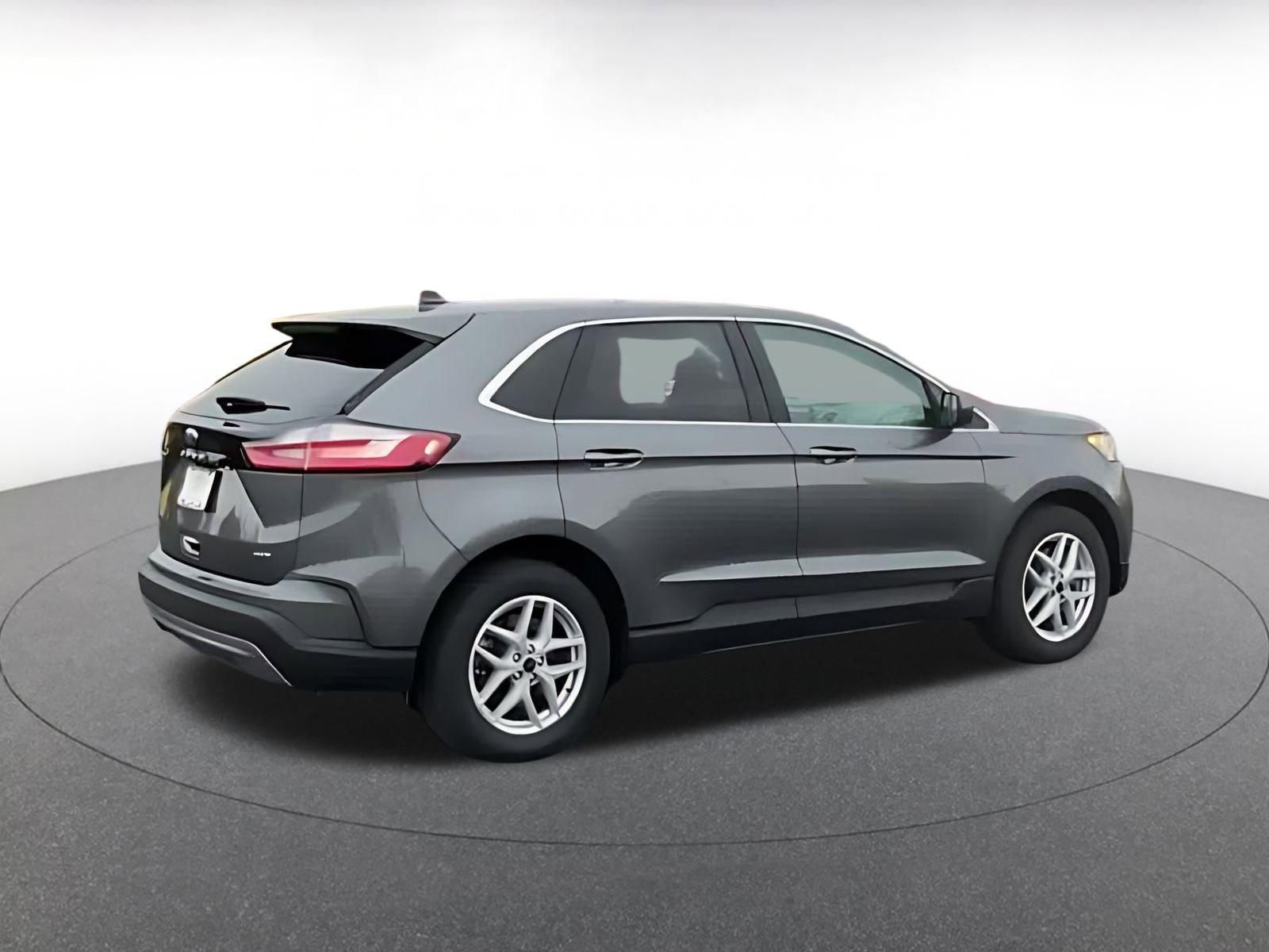 Thumbnail: 2024 Ford Edge - 14