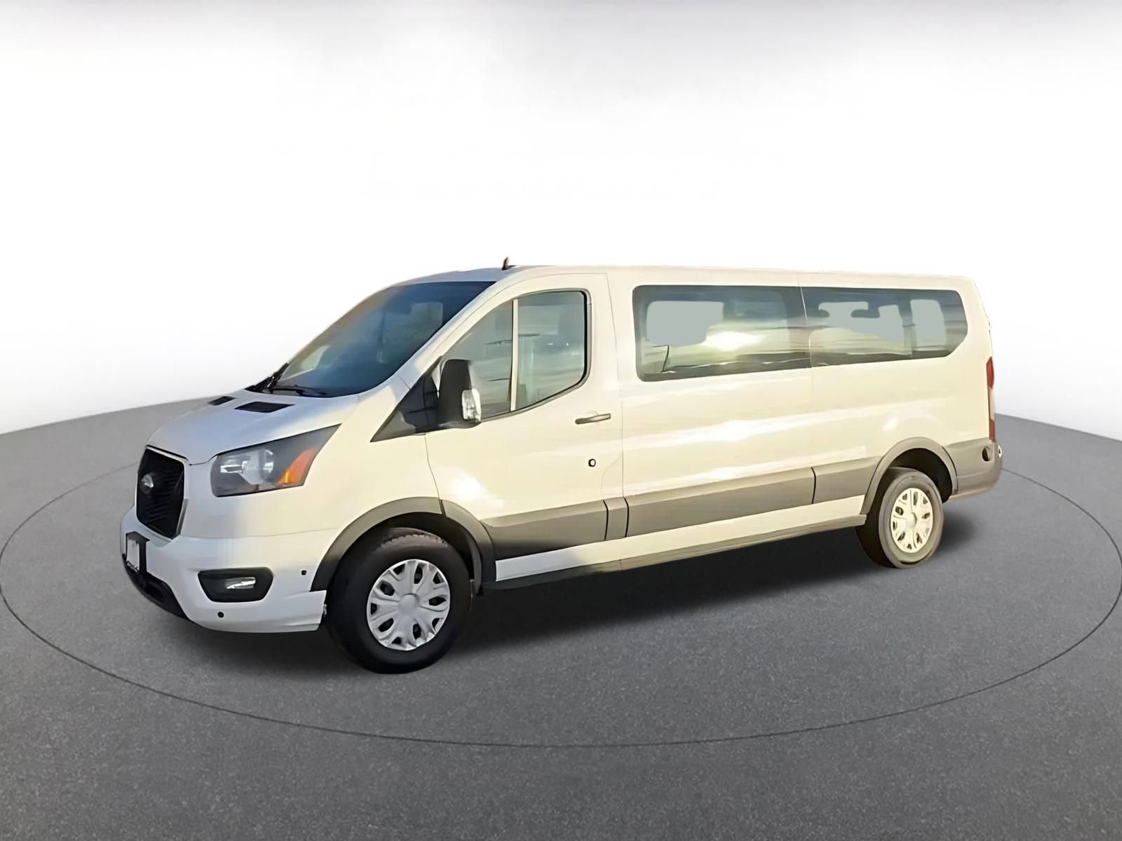 Thumbnail: 2024 Ford Econoline - 4