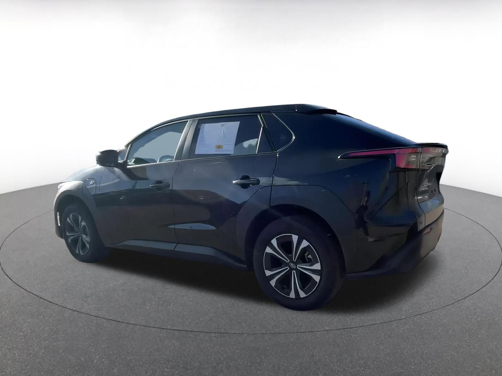 Thumbnail: 2023 Subaru Solterra - 10
