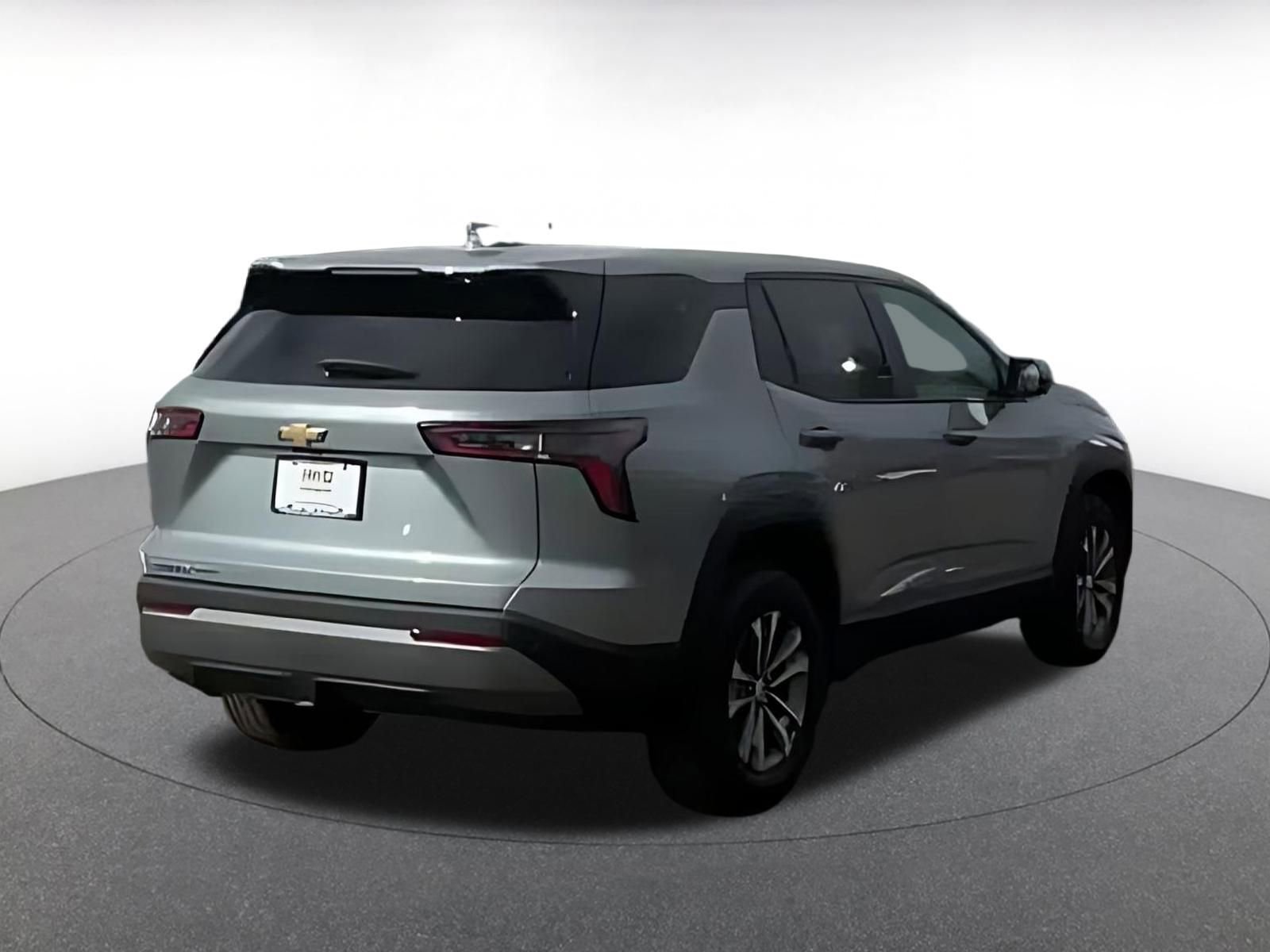 Thumbnail: 2025 Chevrolet Equinox - 10