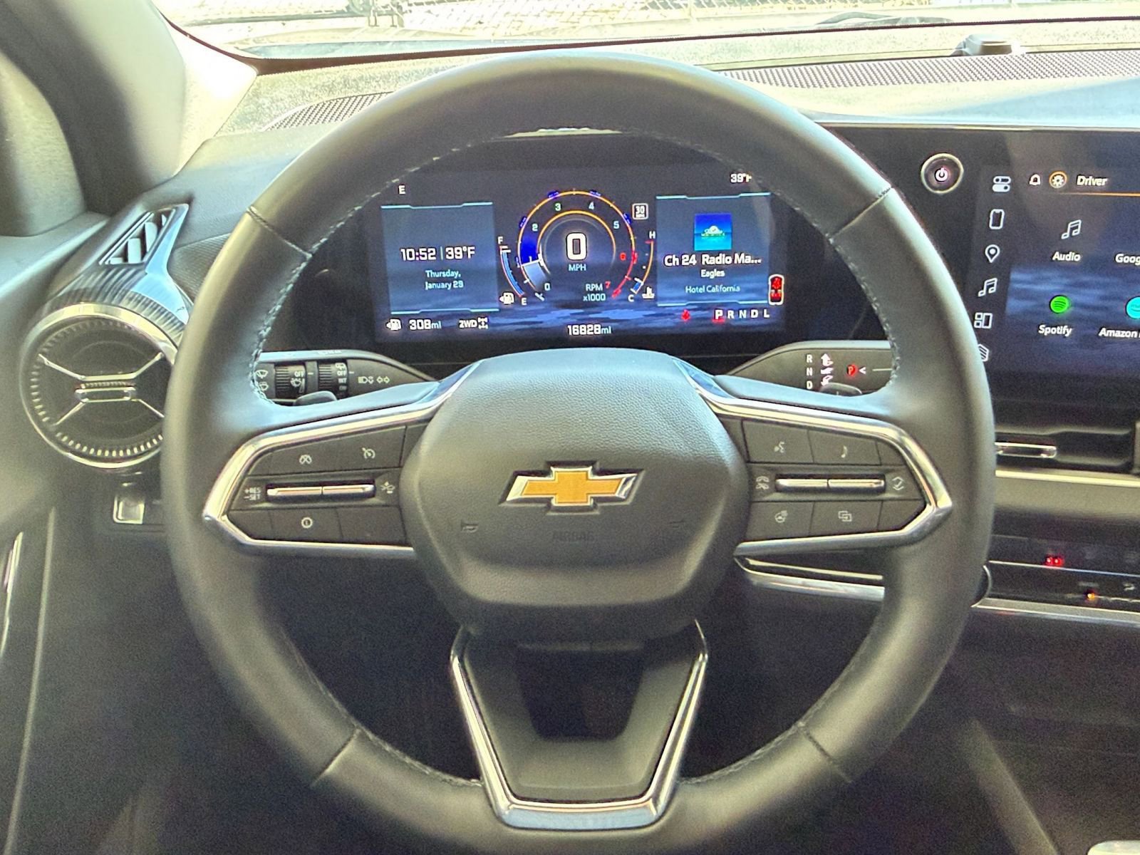 Thumbnail: 2025 Chevrolet Equinox - 25