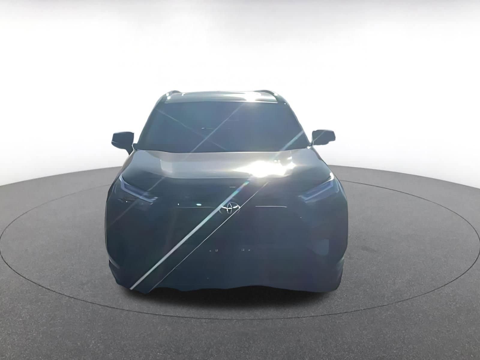 Thumbnail: 2025 Toyota RAV4 - 8