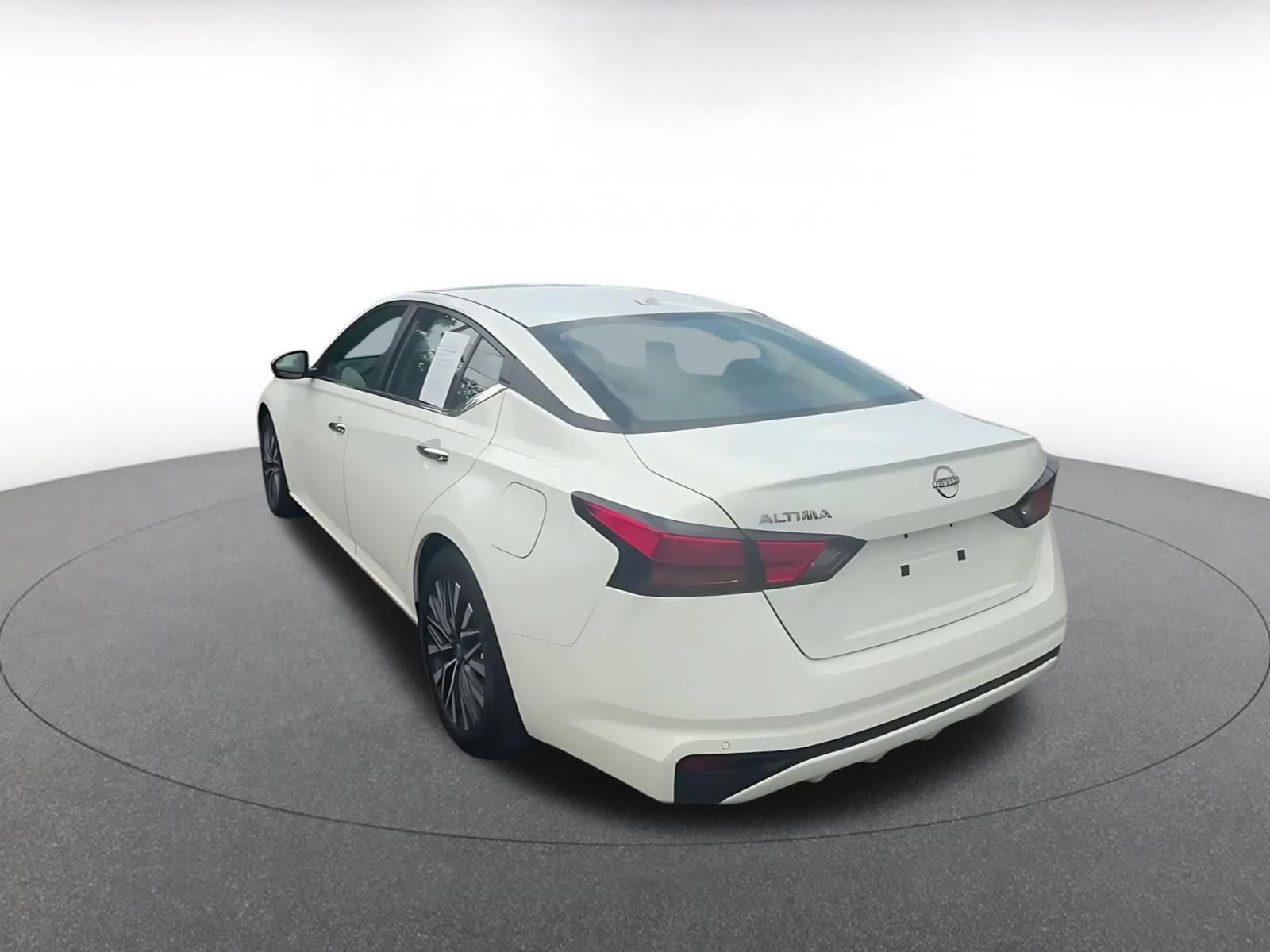 Thumbnail: 2025 Nissan Altima - 11
