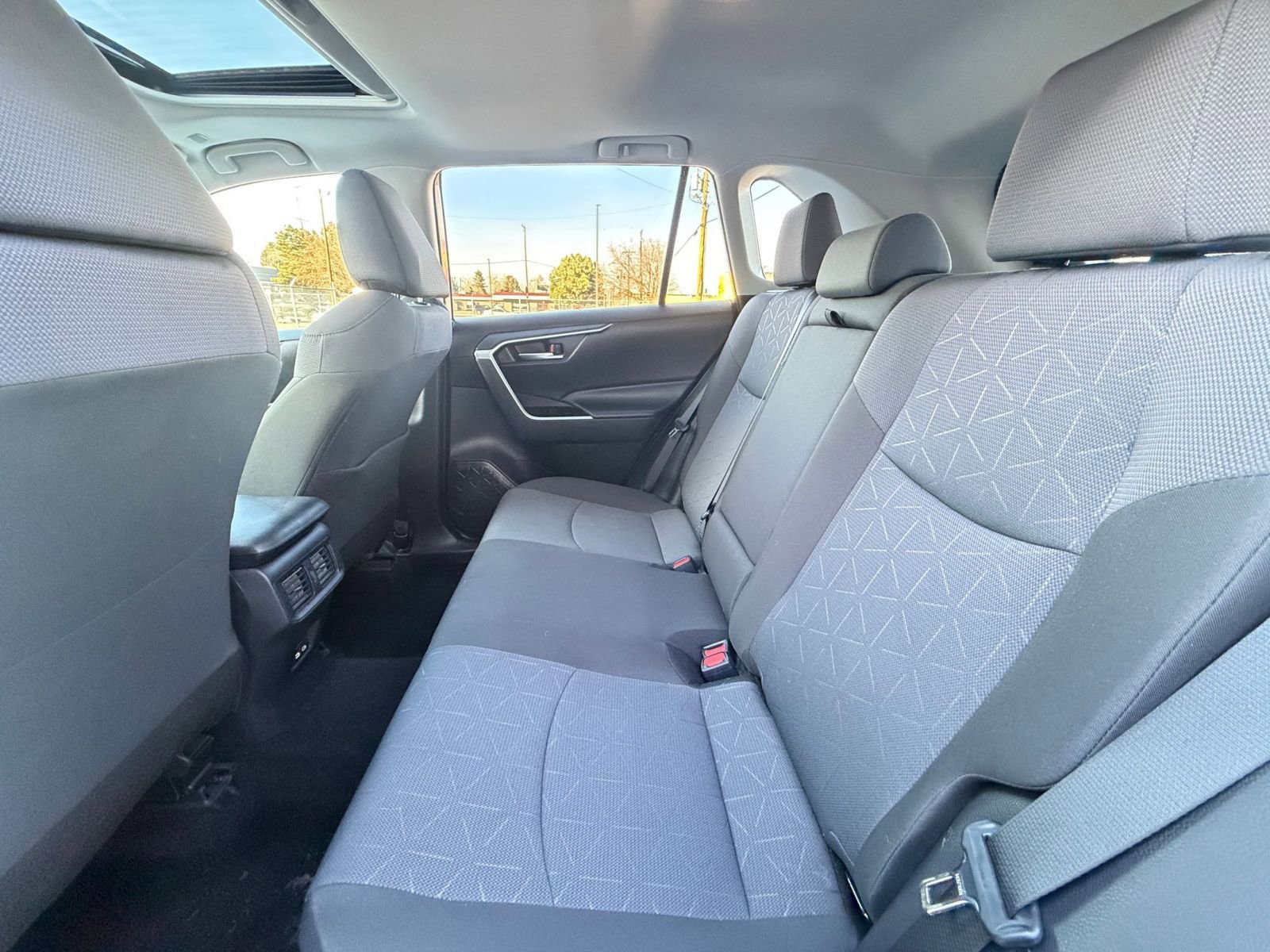 Thumbnail: 2025 Toyota RAV4 - 24