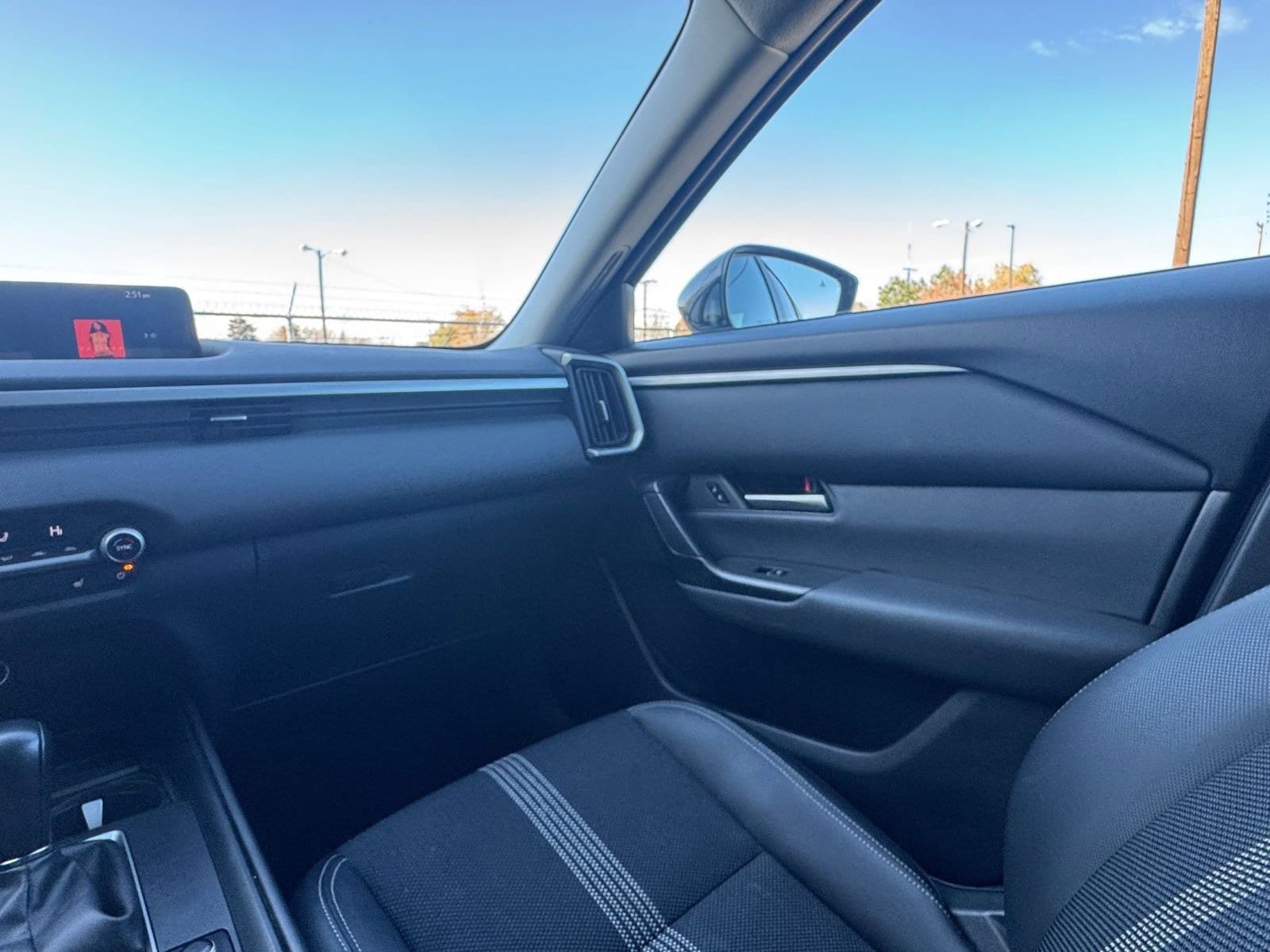 Thumbnail: 2025 Mazda CX-50 - 34