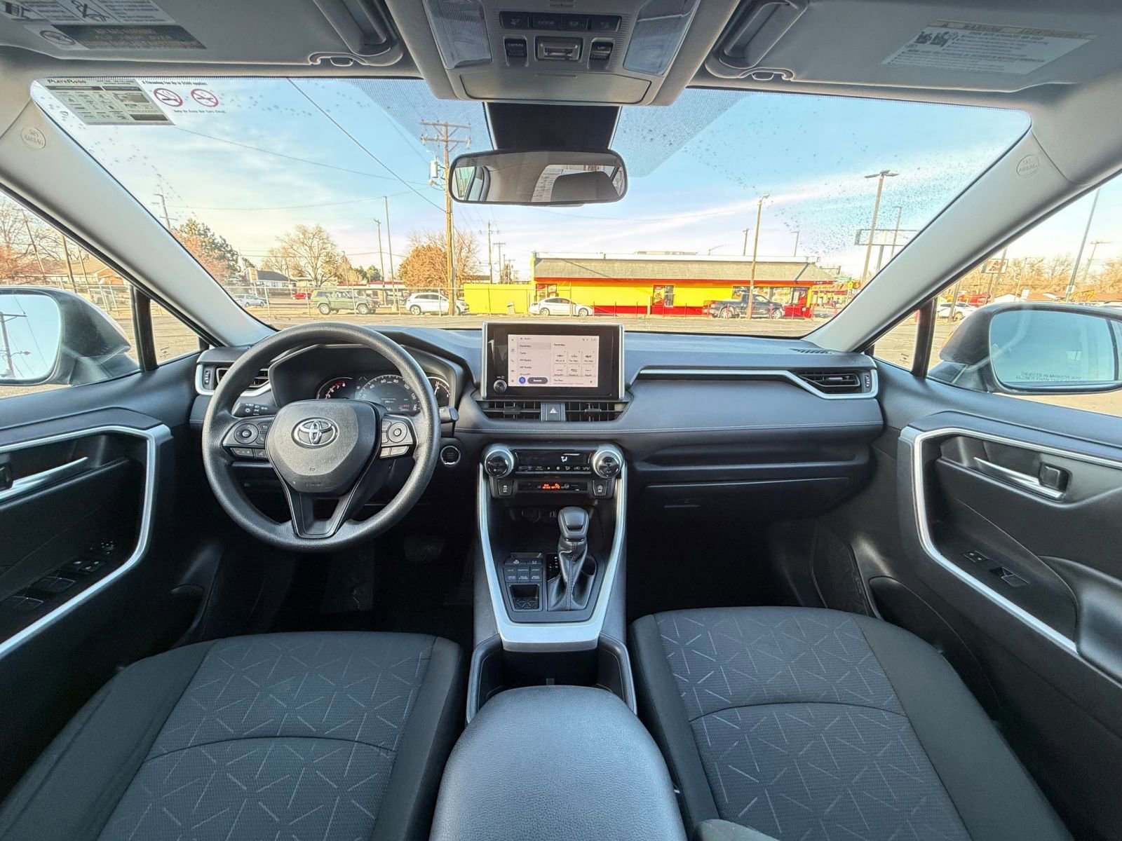 Thumbnail: 2025 Toyota RAV4 - 33