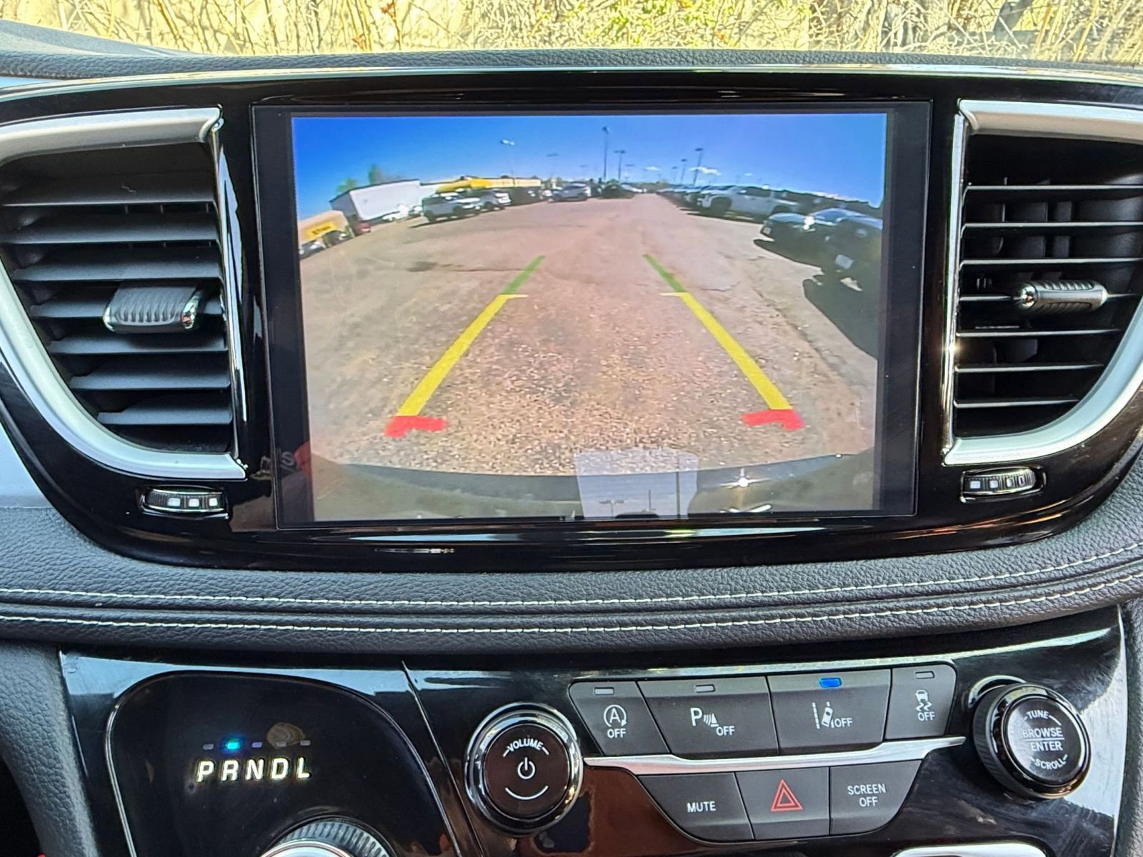 Thumbnail: 2025 Chrysler Pacifica - 22