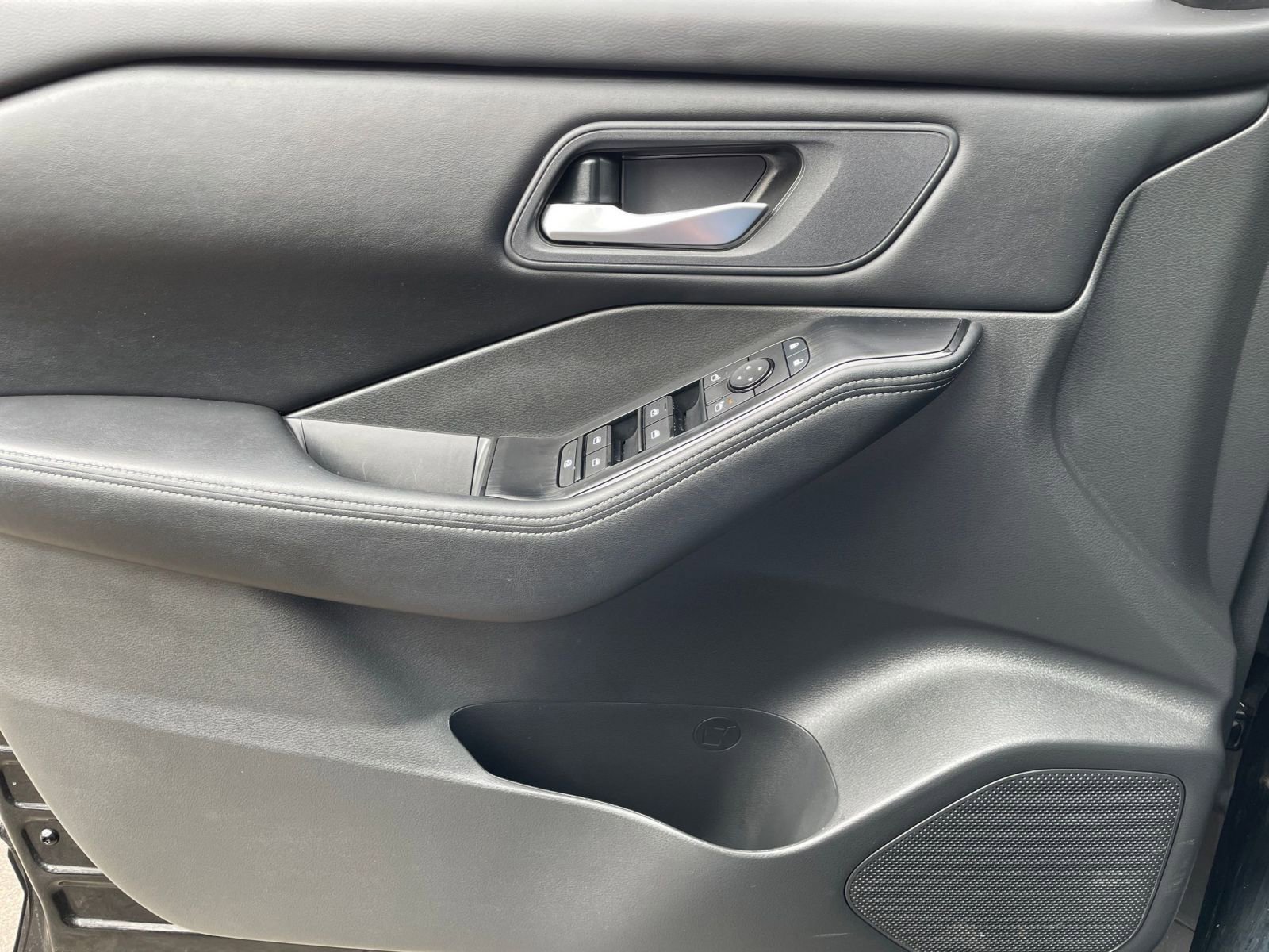 Thumbnail: 2025 Nissan Rogue - 18