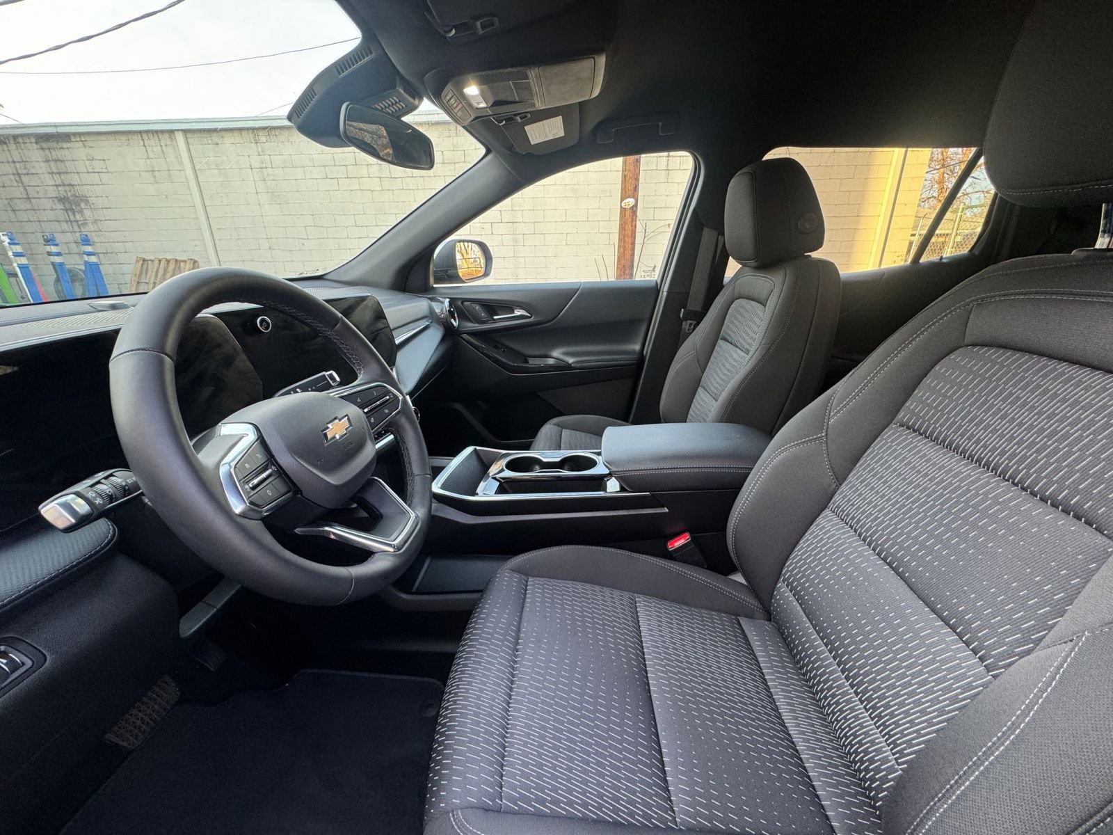 Thumbnail: 2025 Chevrolet Equinox - 25