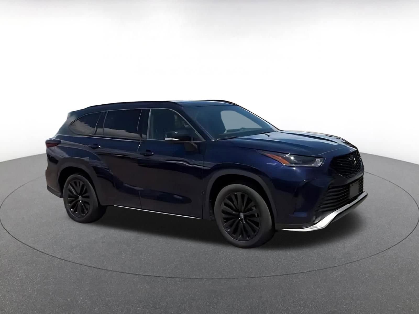 Thumbnail: 2025 Toyota Highlander - 2