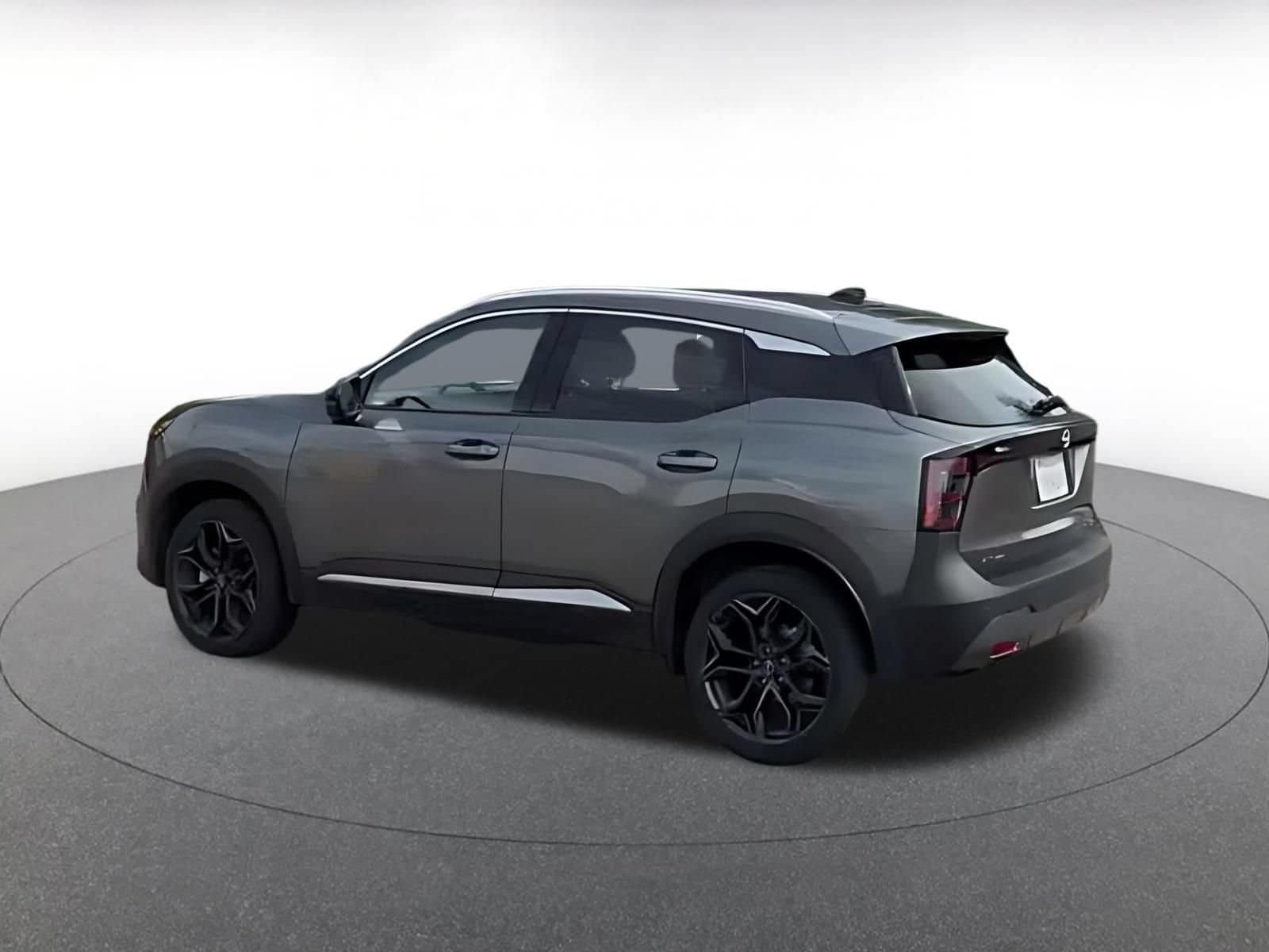 Thumbnail: 2026 Nissan Kicks - 4