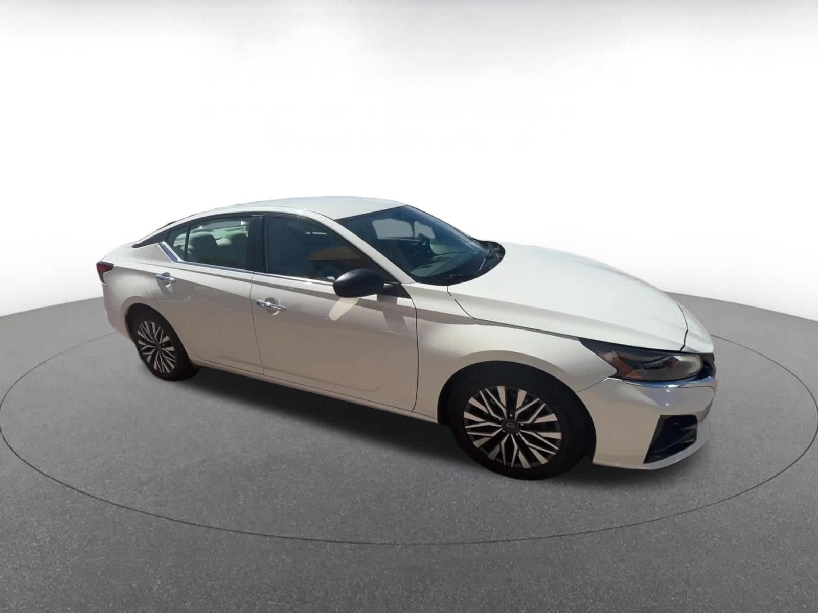 Thumbnail: 2025 Nissan Altima - 2