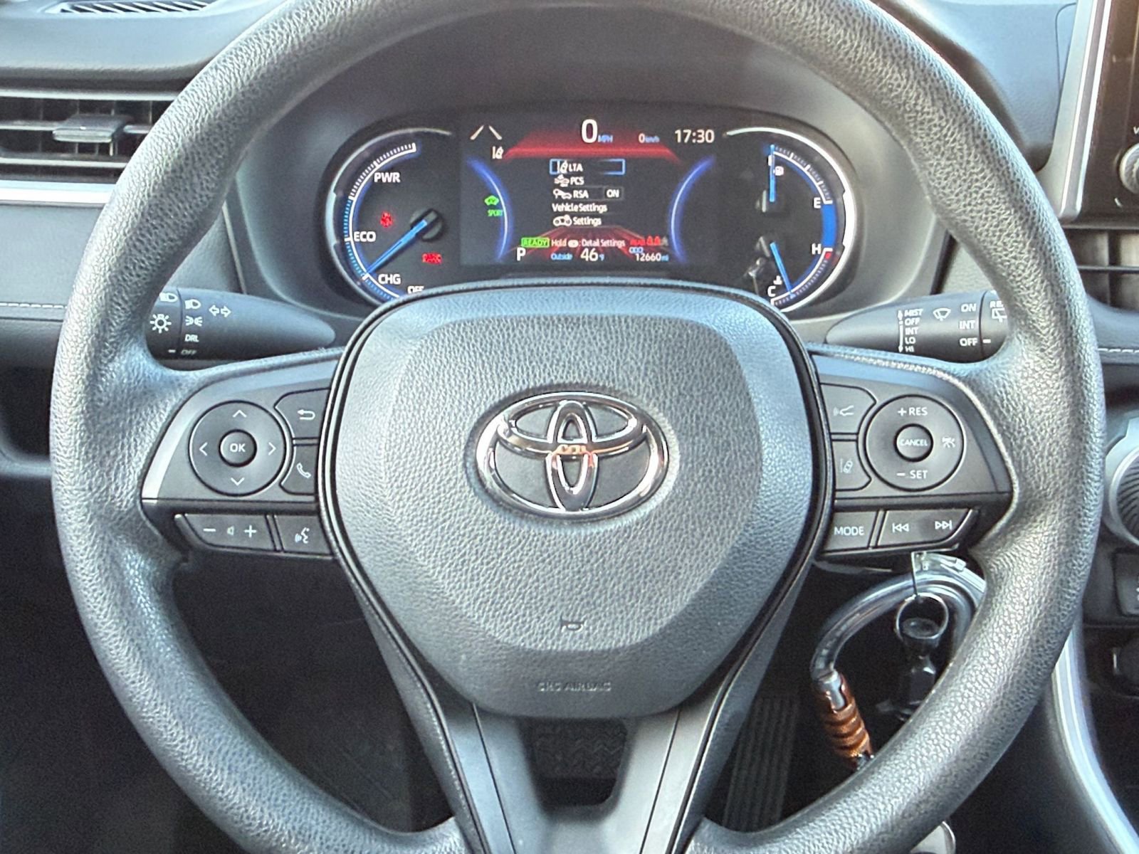 Thumbnail: 2025 Toyota RAV4 - 28