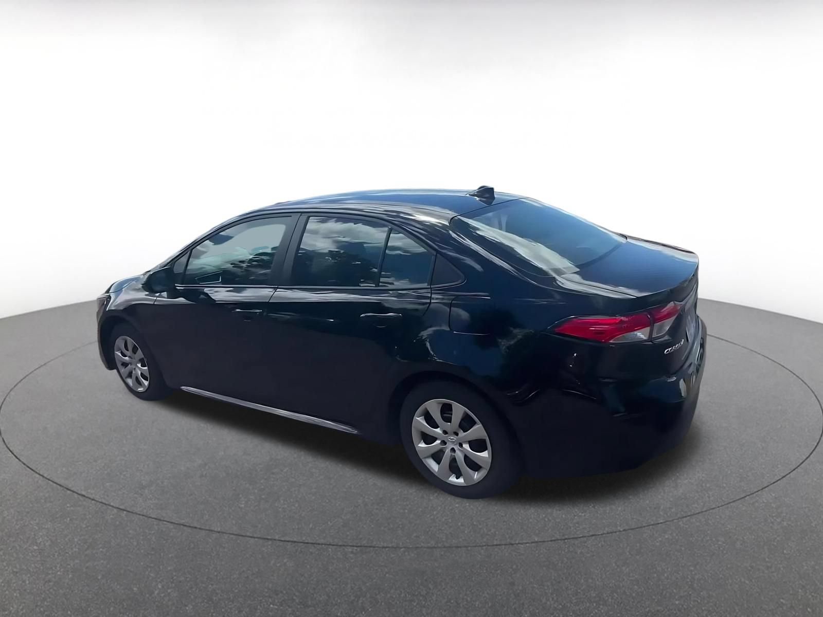 Thumbnail: 2025 Toyota Corolla - 10