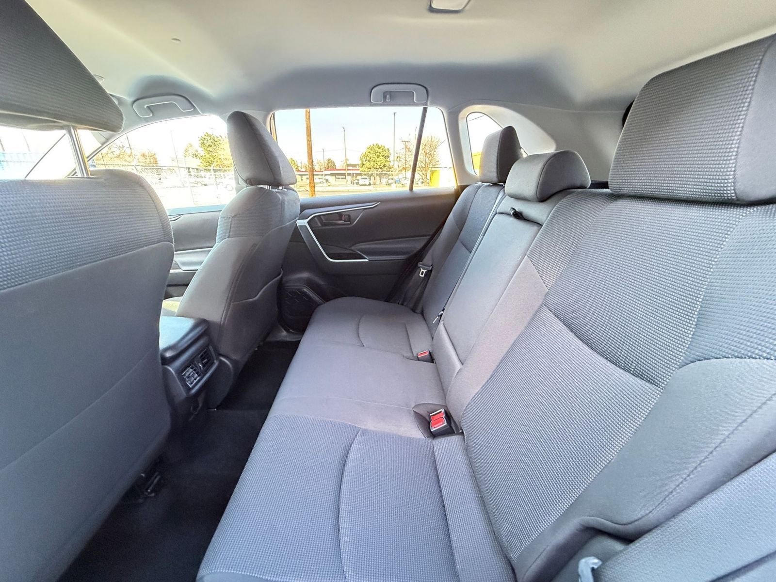 Thumbnail: 2025 Toyota RAV4 - 25