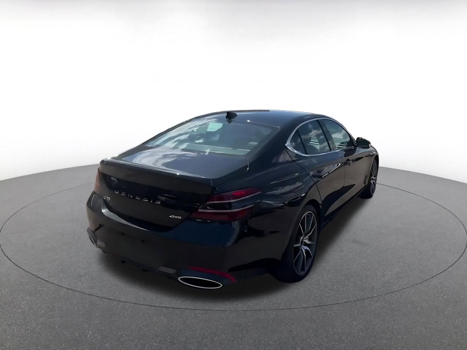 Thumbnail: 2025 Genesis G70 - 12