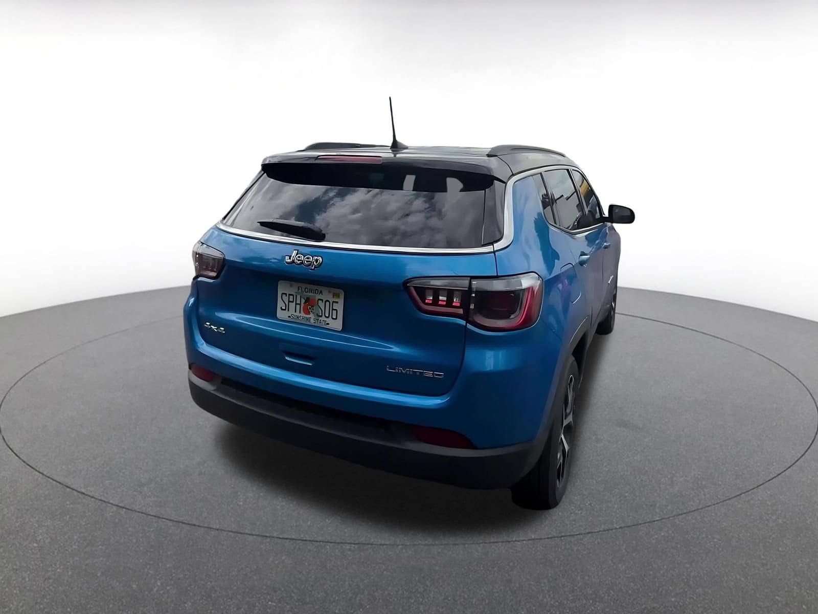 Thumbnail: 2025 Jeep Compass - 15