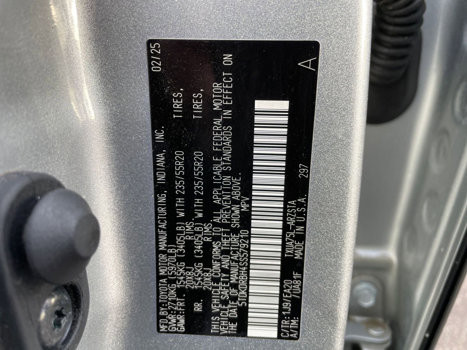 Thumbnail: 2025 Toyota Highlander - 32