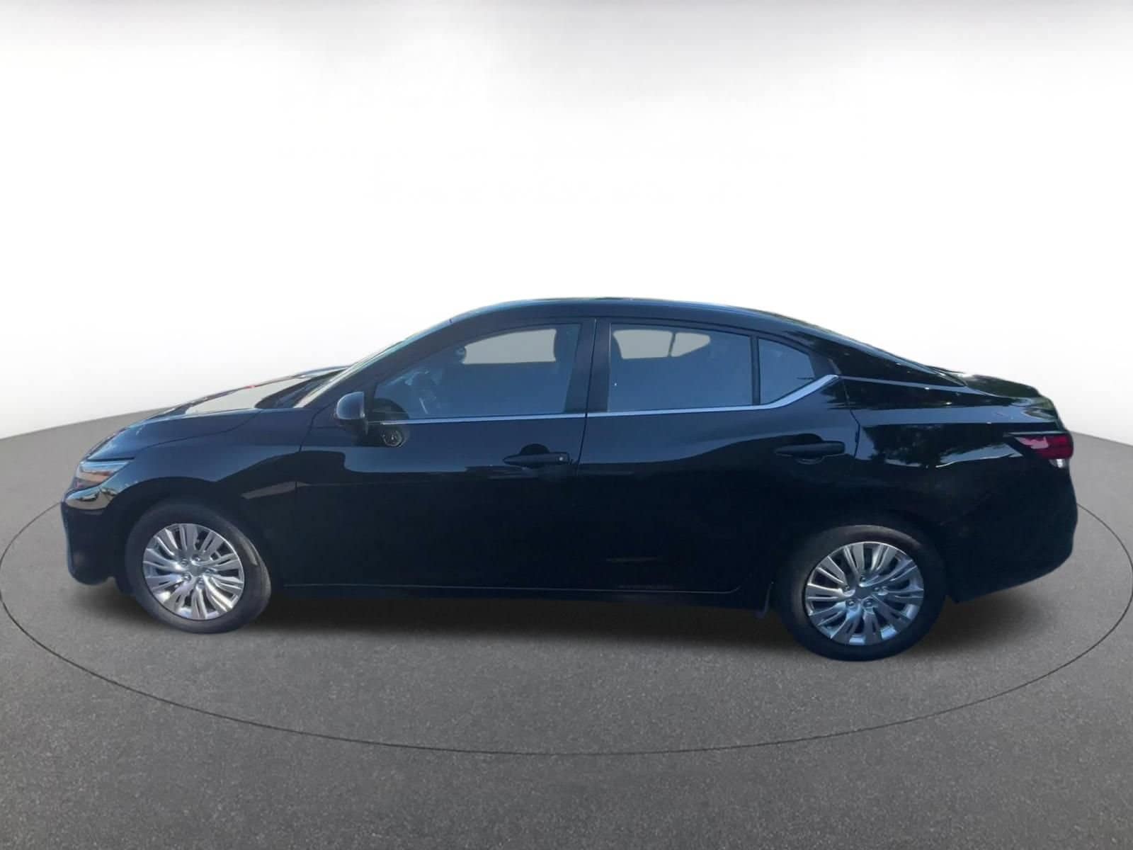 Thumbnail: 2025 Nissan Sentra - 8