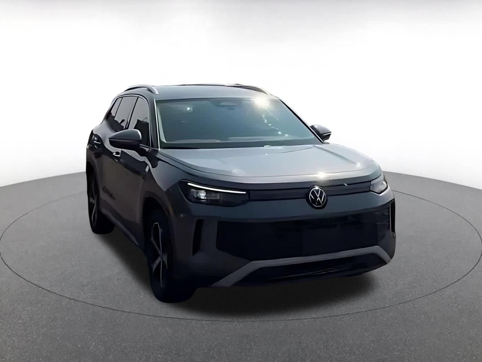 Thumbnail: 2026 Volkswagen Tiguan - 3