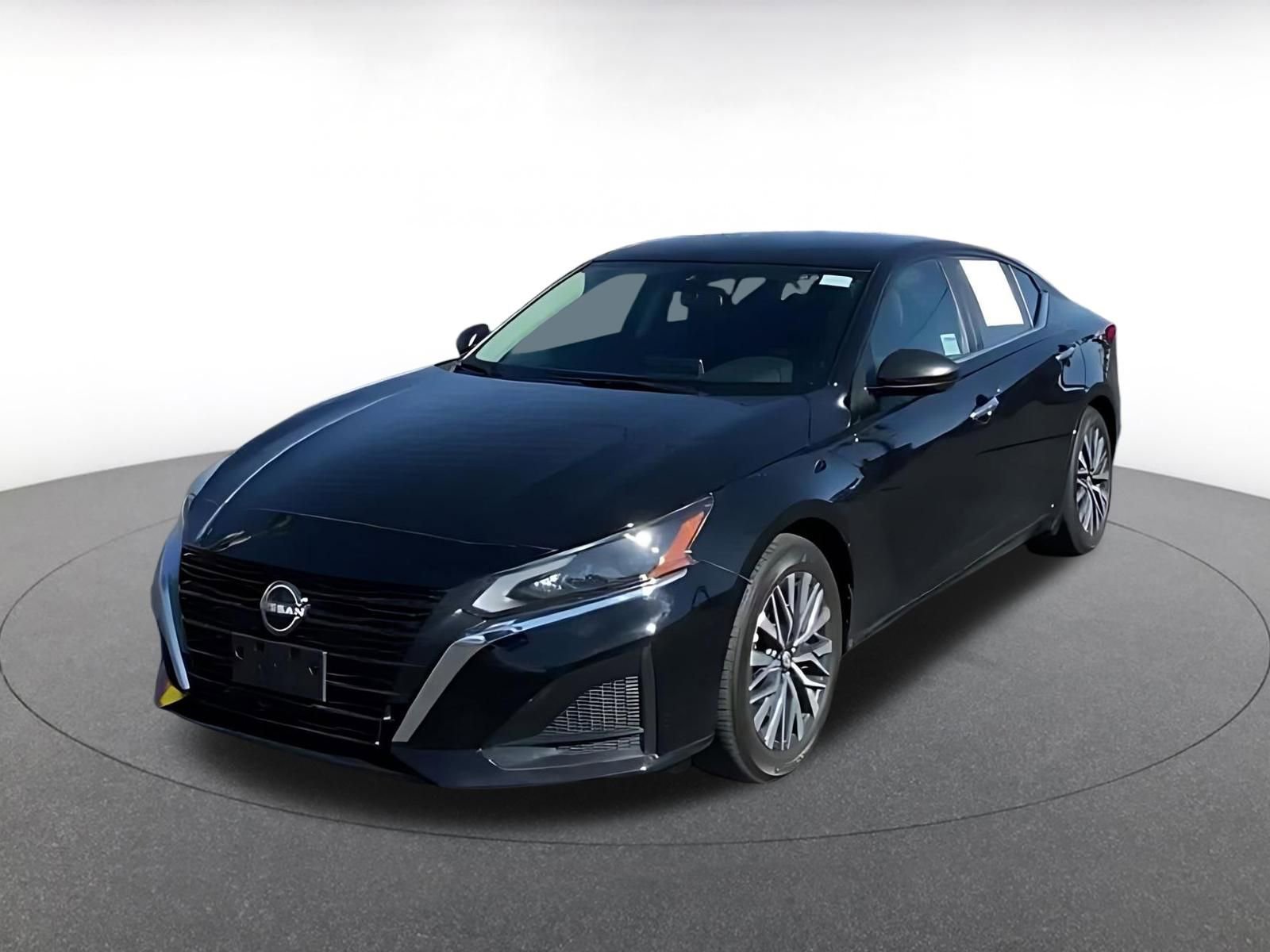 Thumbnail: 2025 Nissan Altima - 4